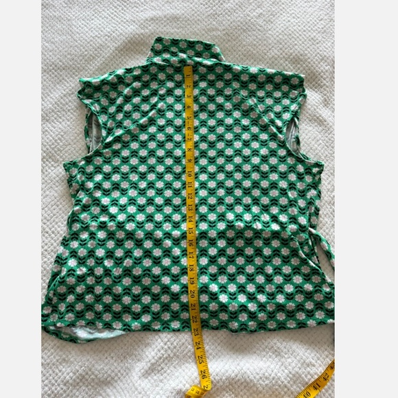 Ricki's retro floral wrap top XL, green + pink daisy print, true wrap adjustable - Picture 5 of 6